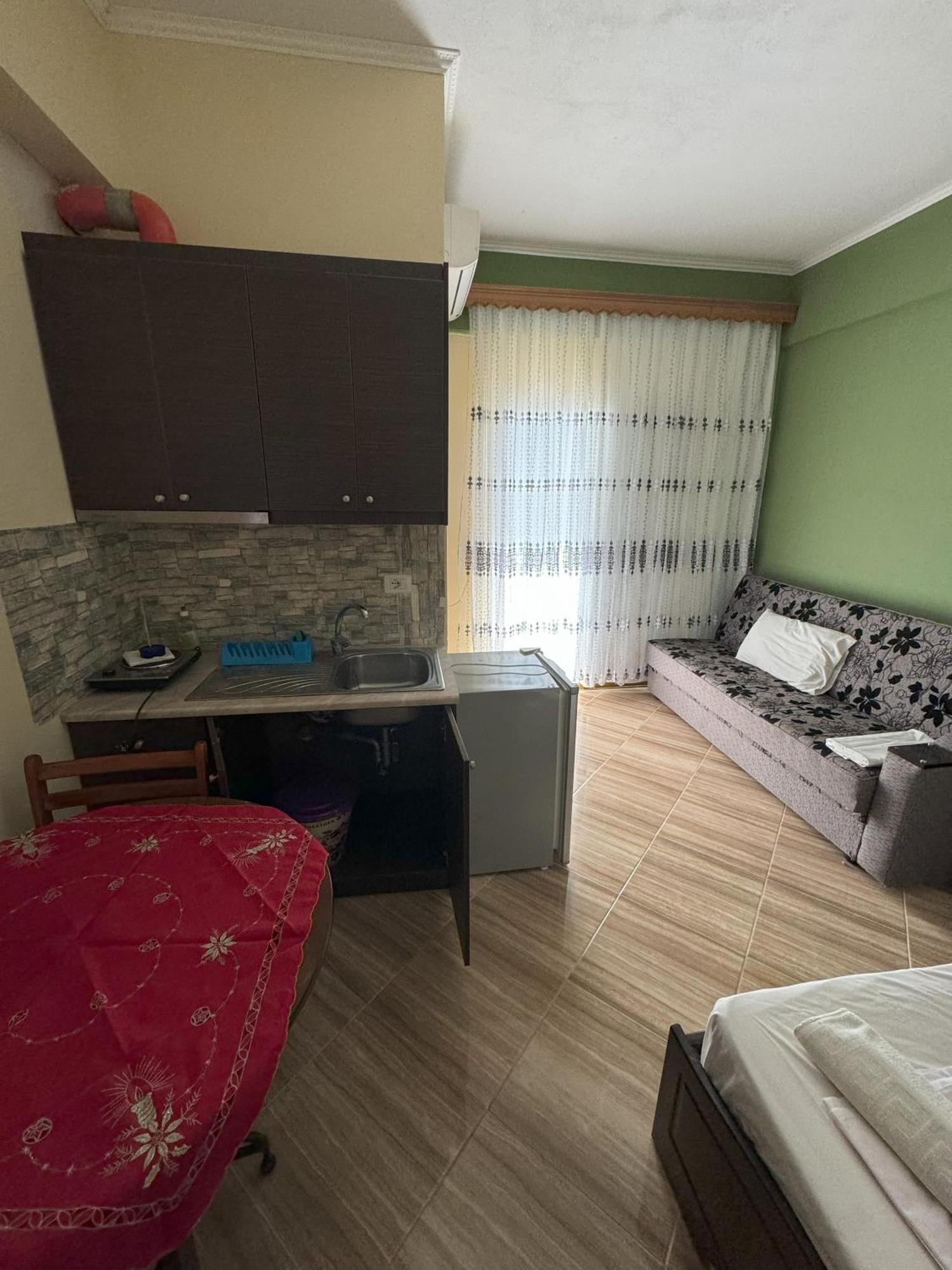 Adrian Agustin Rooms Lukovë 외부 사진