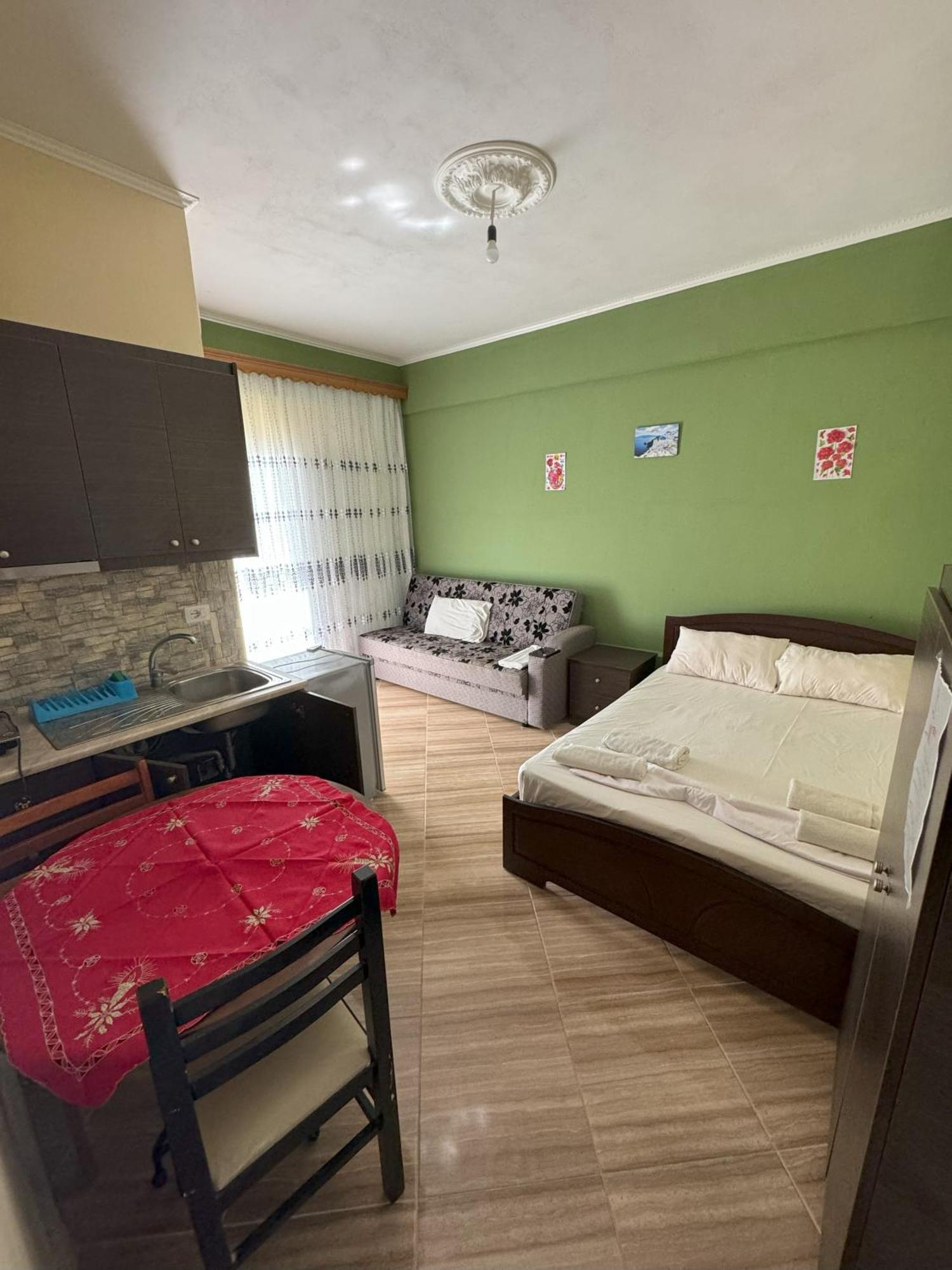 Adrian Agustin Rooms Lukovë 외부 사진